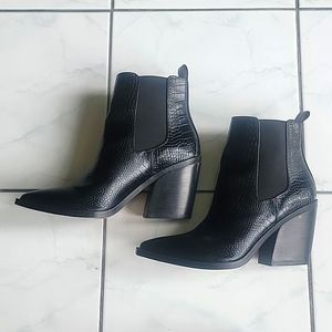 Steve Madden Boots 9M